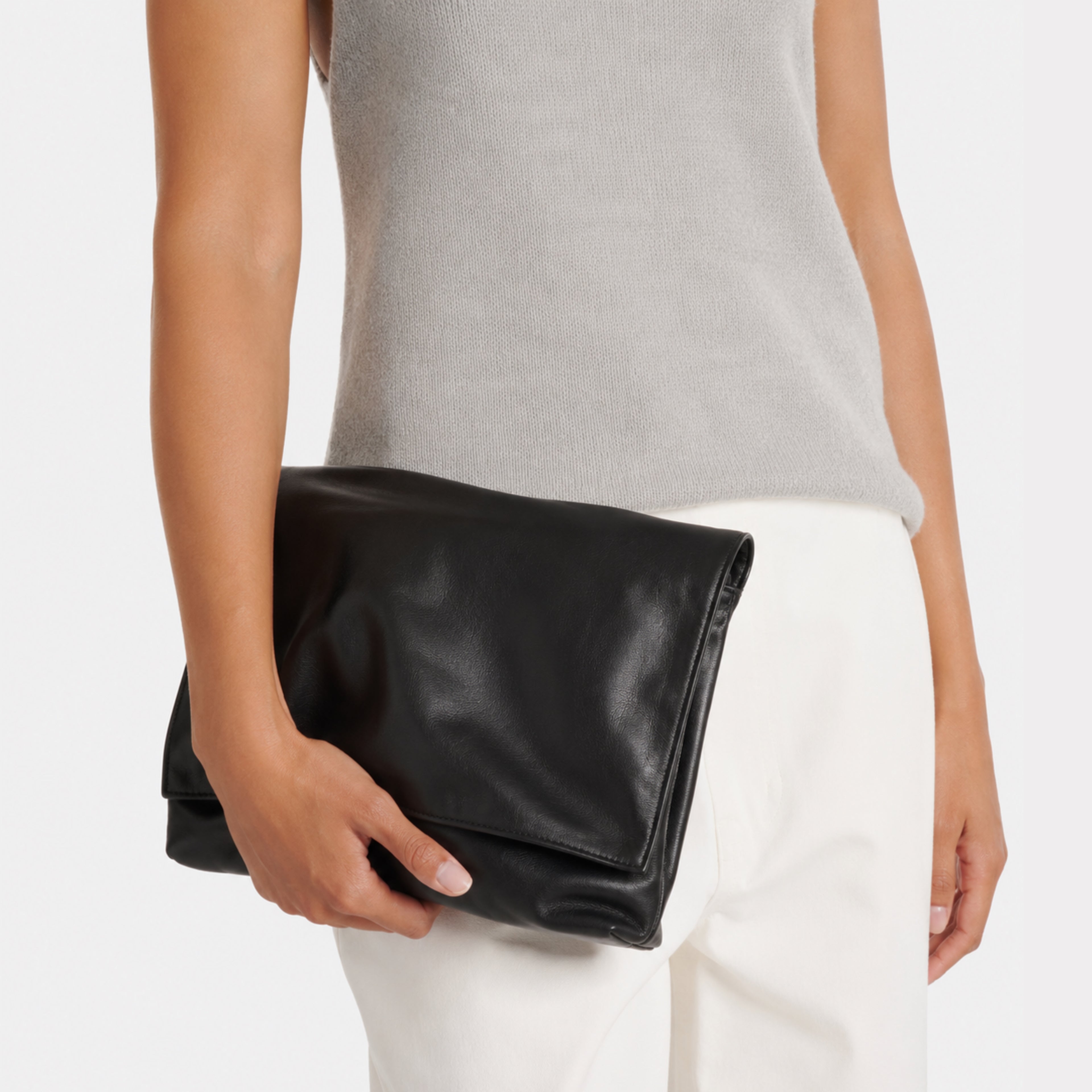 Logan Shoulder Bag Black