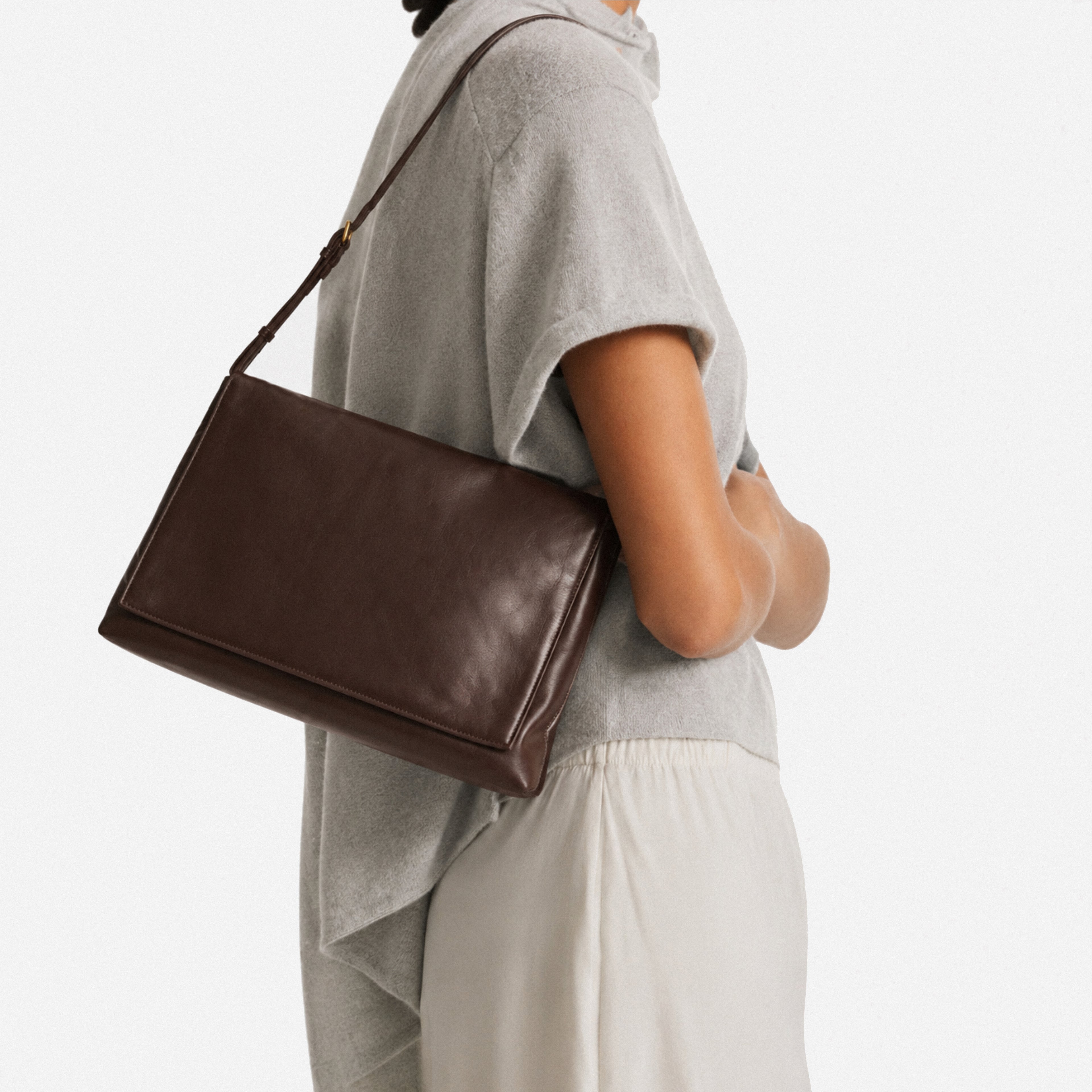 Logan Shoulder Bag Brown